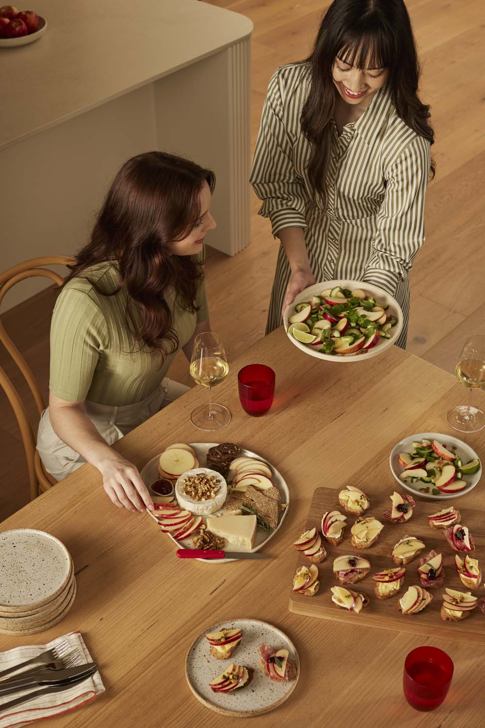 The Collective Force - Envy Apples