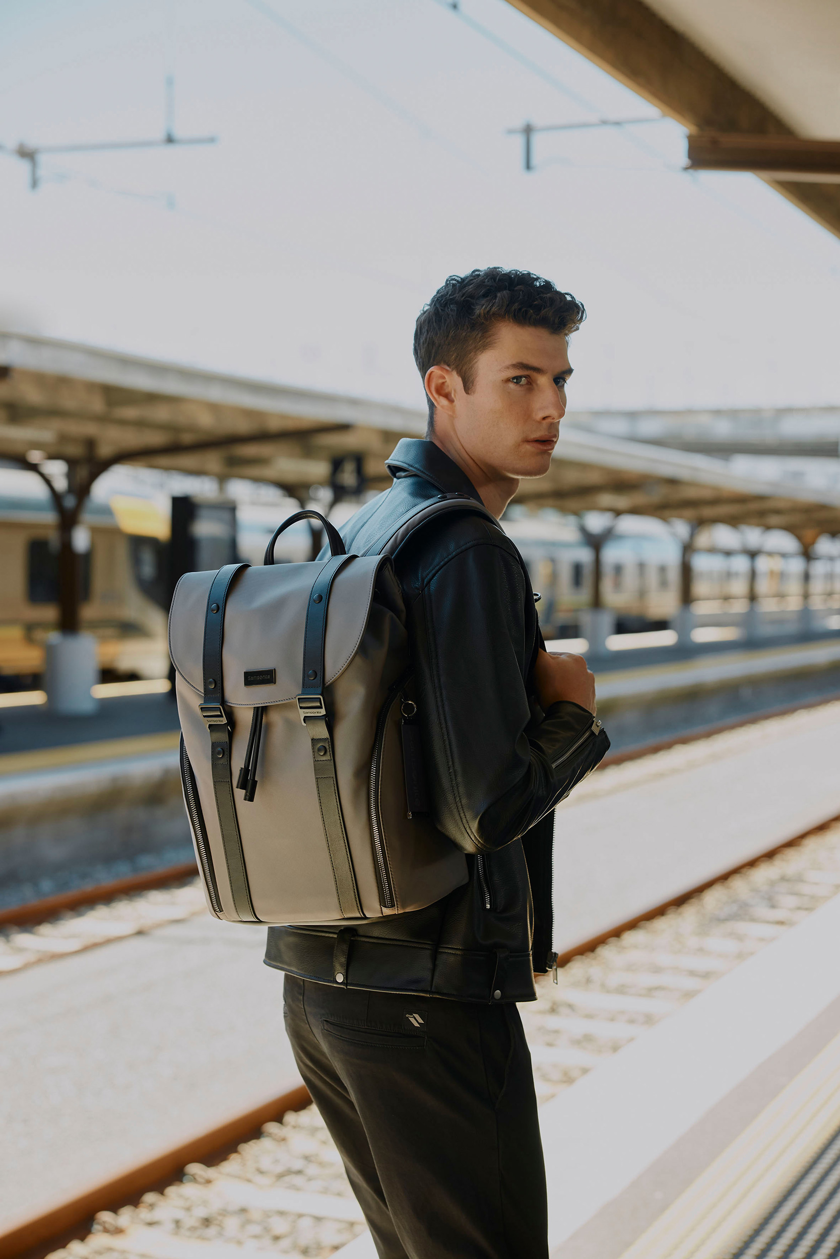 The Collective Force - Samsonite FW23