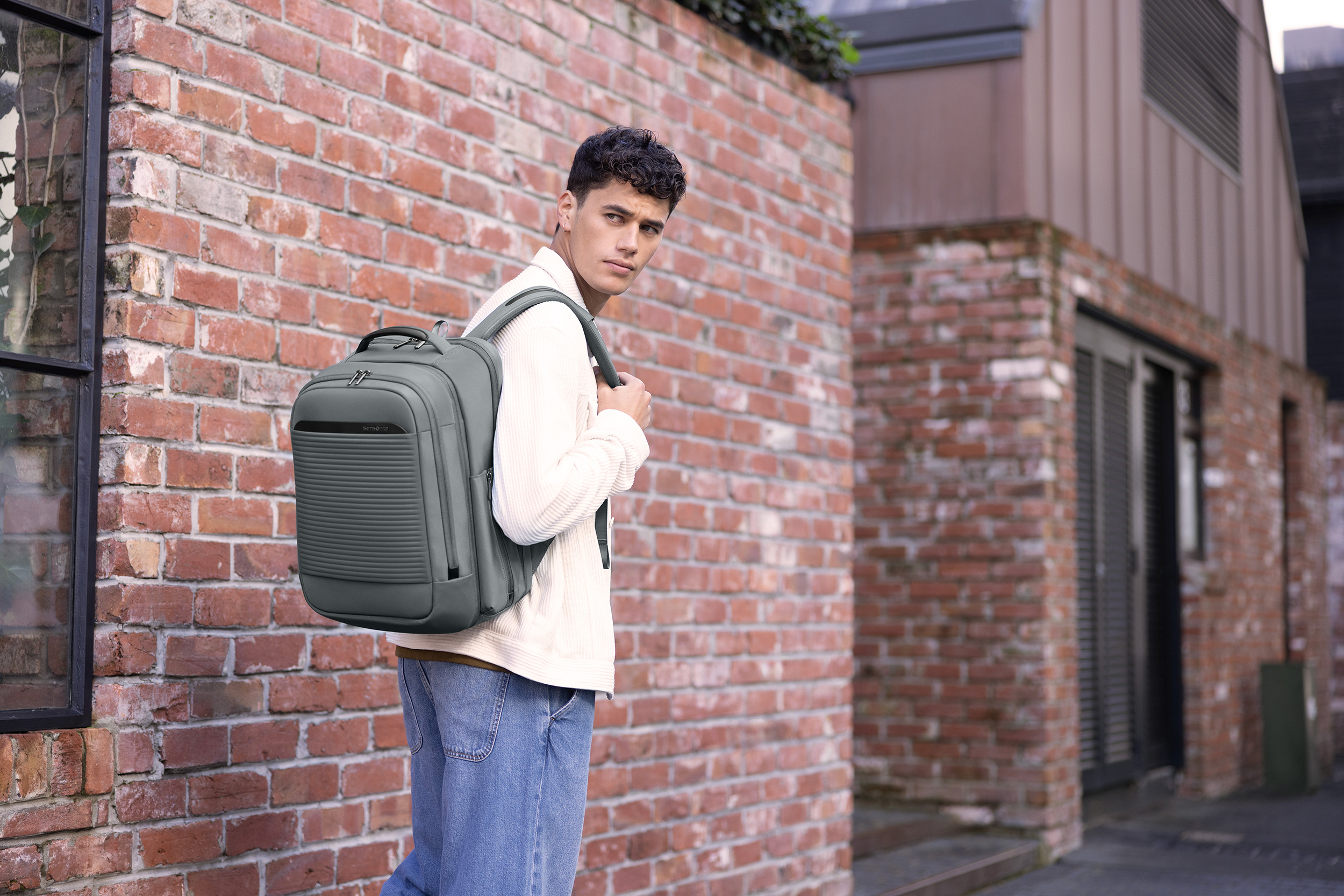 The Collective Force - Samsonite | Paralux