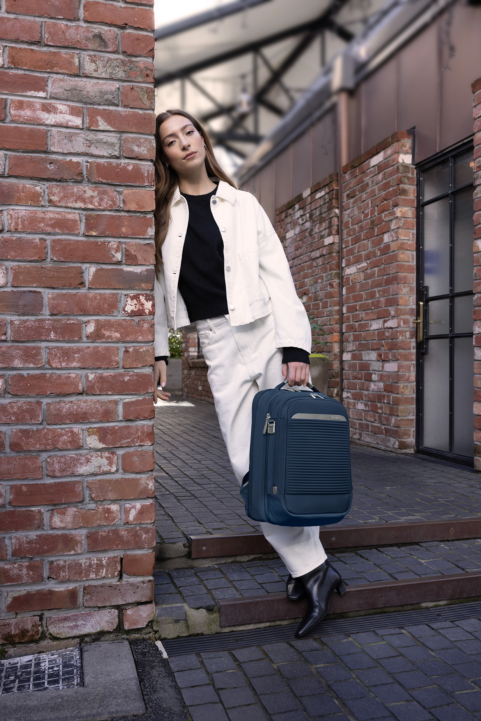 The Collective Force - Samsonite | Paralux