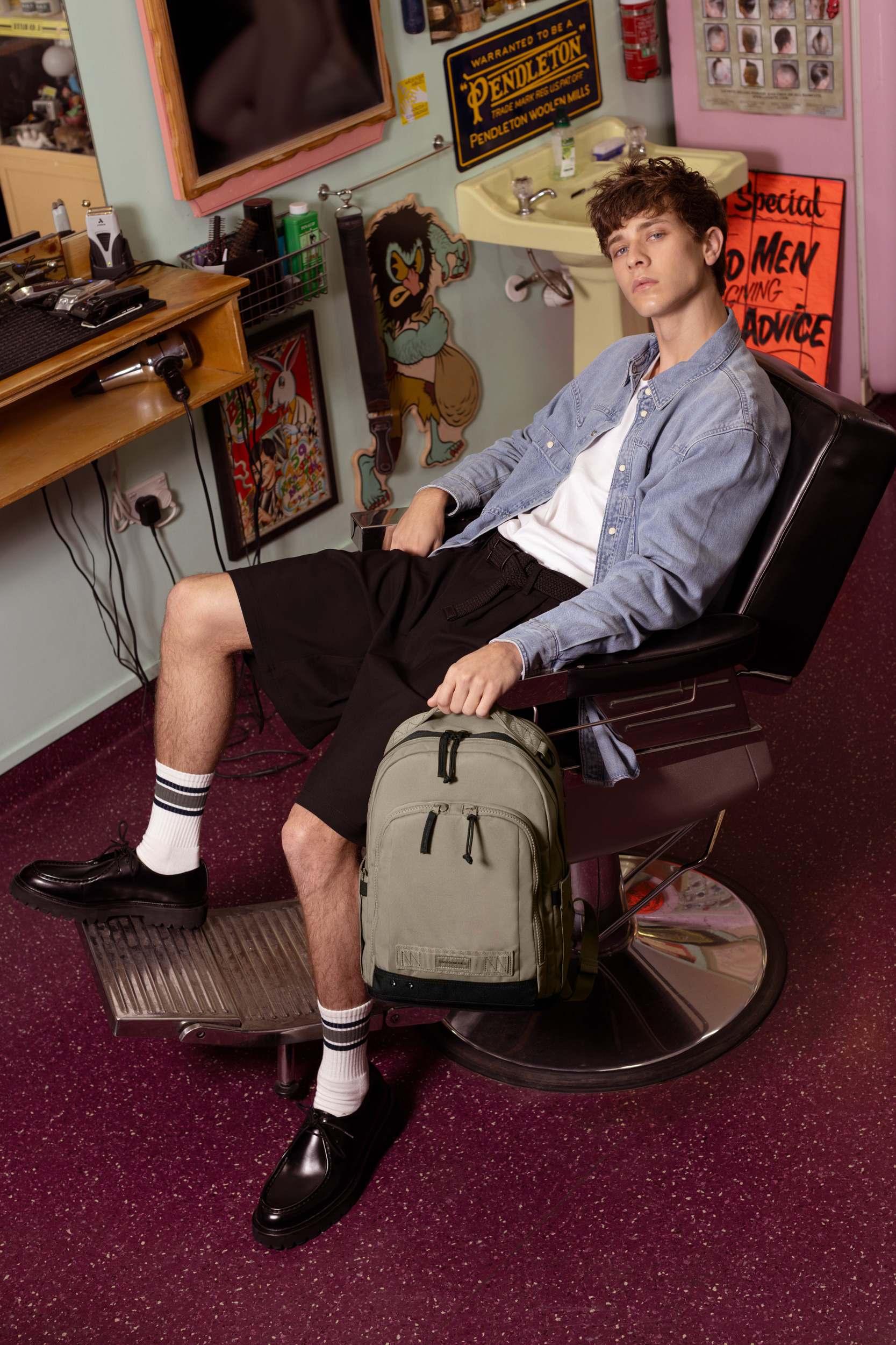 The Collective Force - Samsonite Red FW25