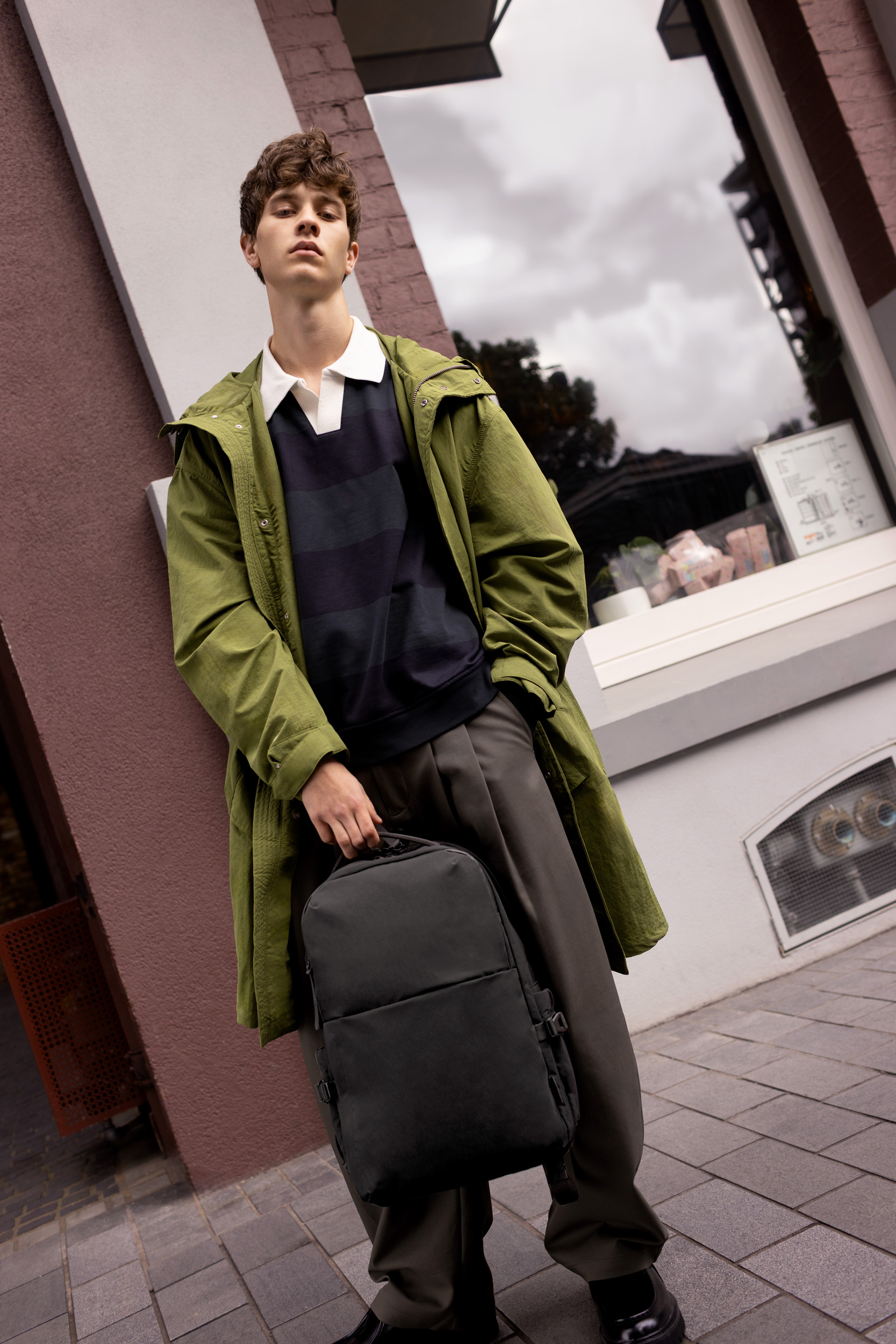 The Collective Force - Samsonite Red FW25