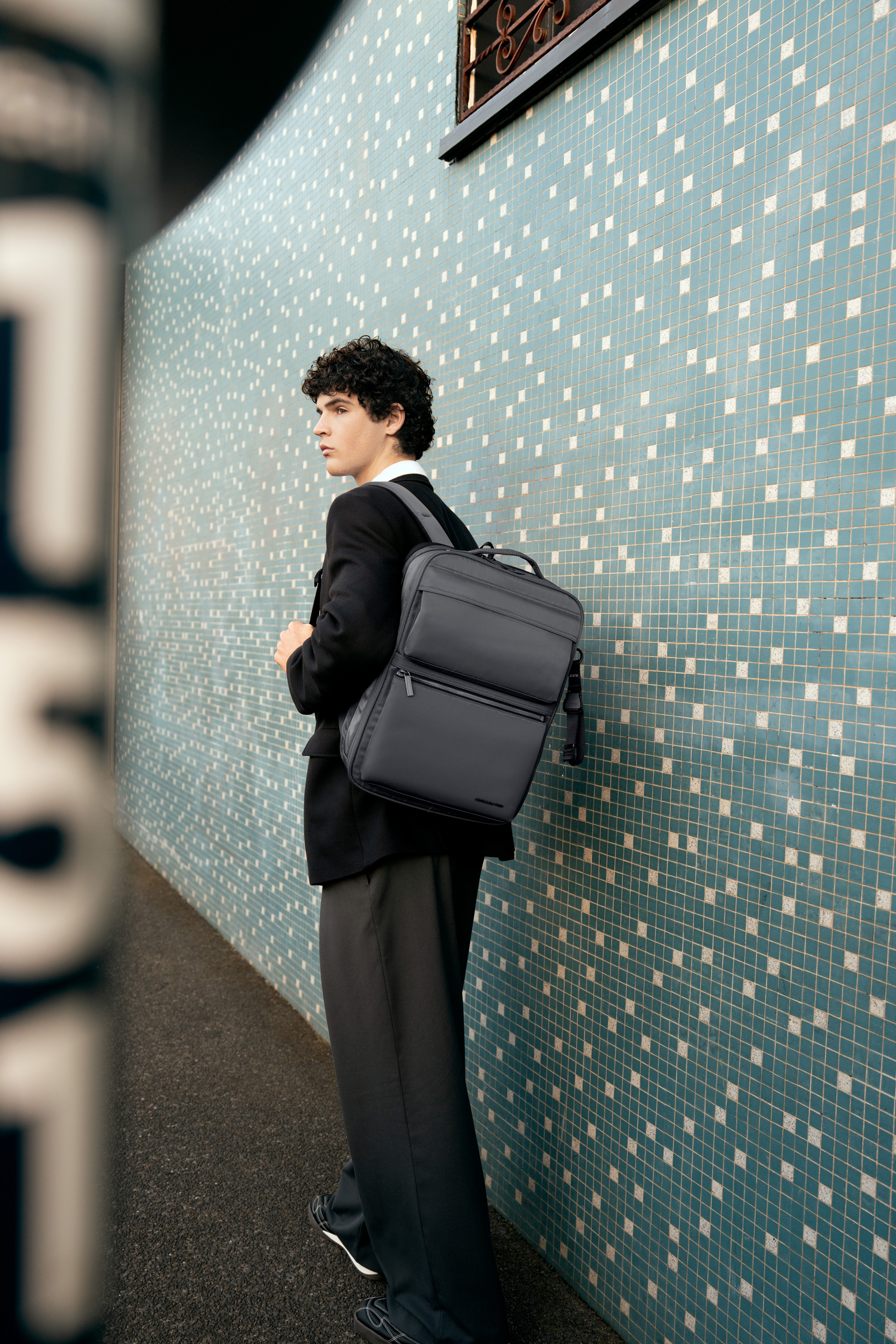 The Collective Force - Samsonite Red FW25