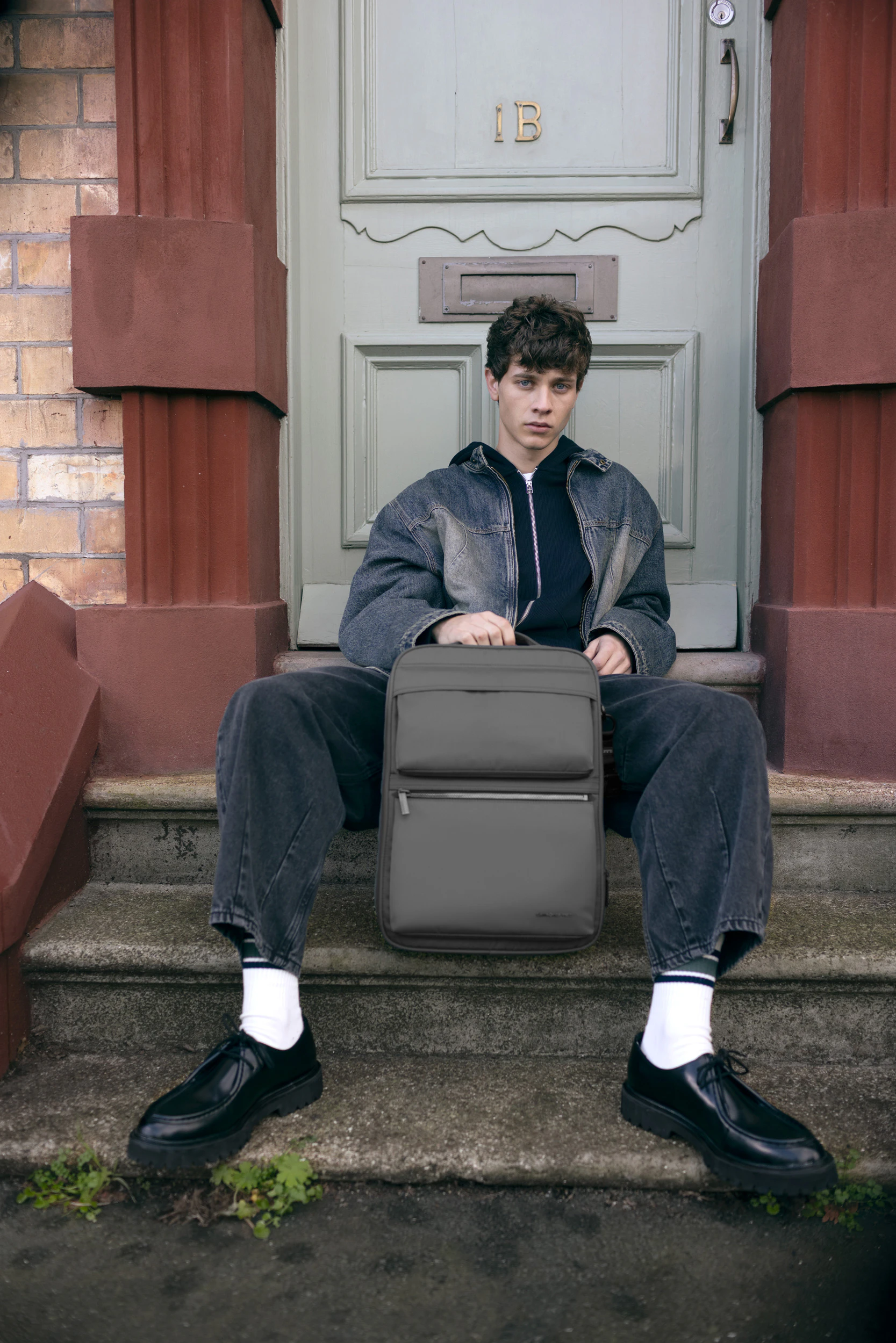 The Collective Force - Samsonite Red FW25