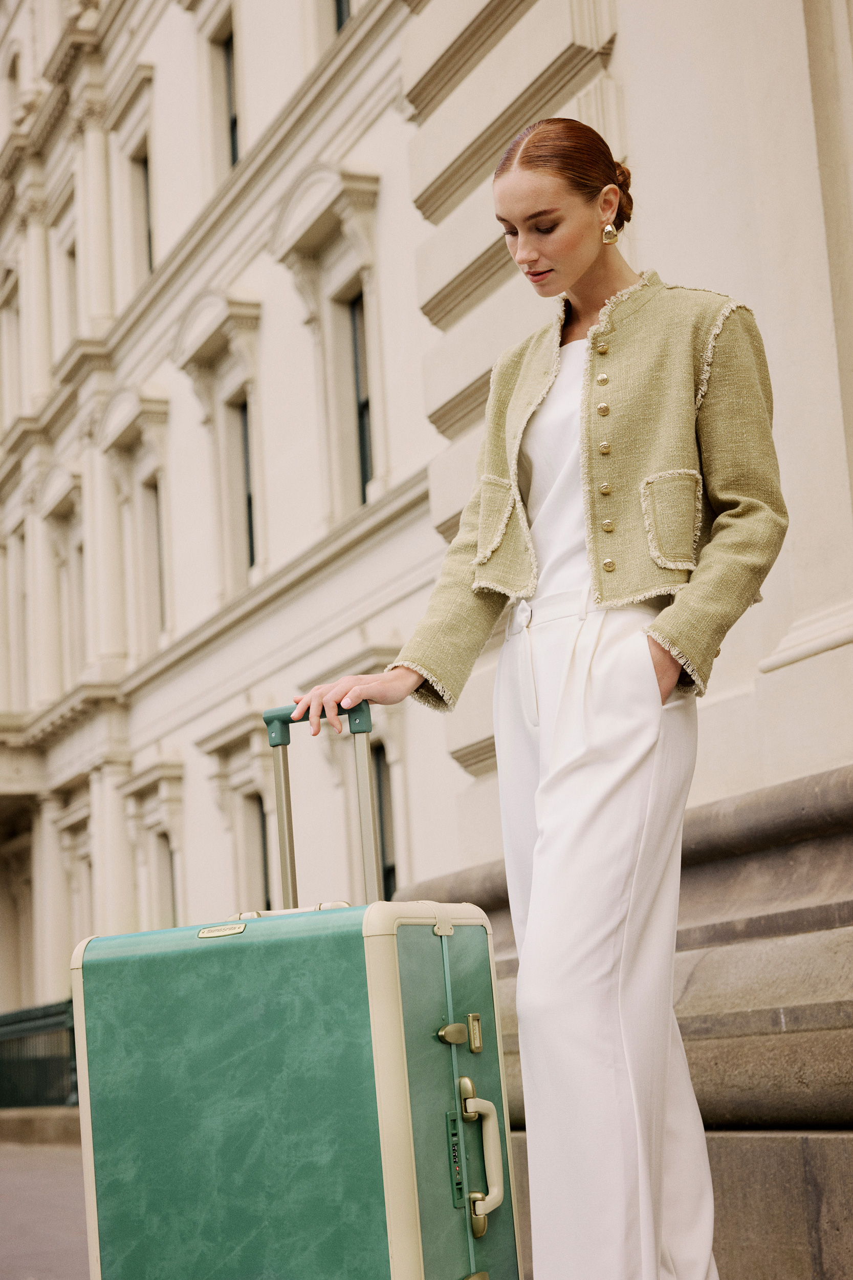 The Collective Force - Samsonite Streamlite