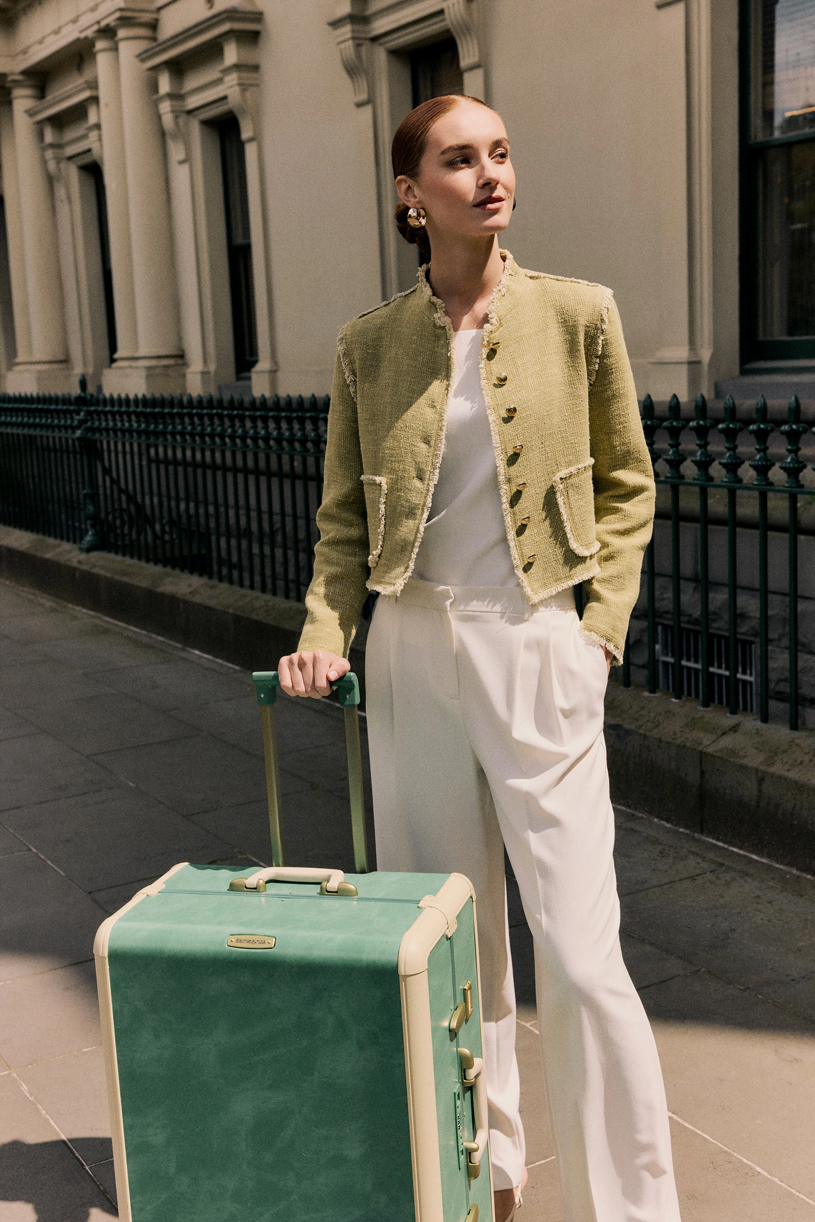 The Collective Force - Samsonite Streamlite